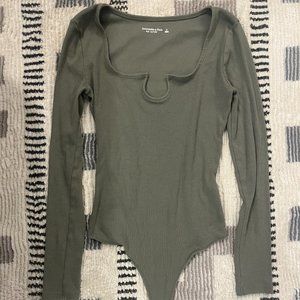 Abercrombie Horseshoe Neckline Ribbed Bodysuit - Olive Green